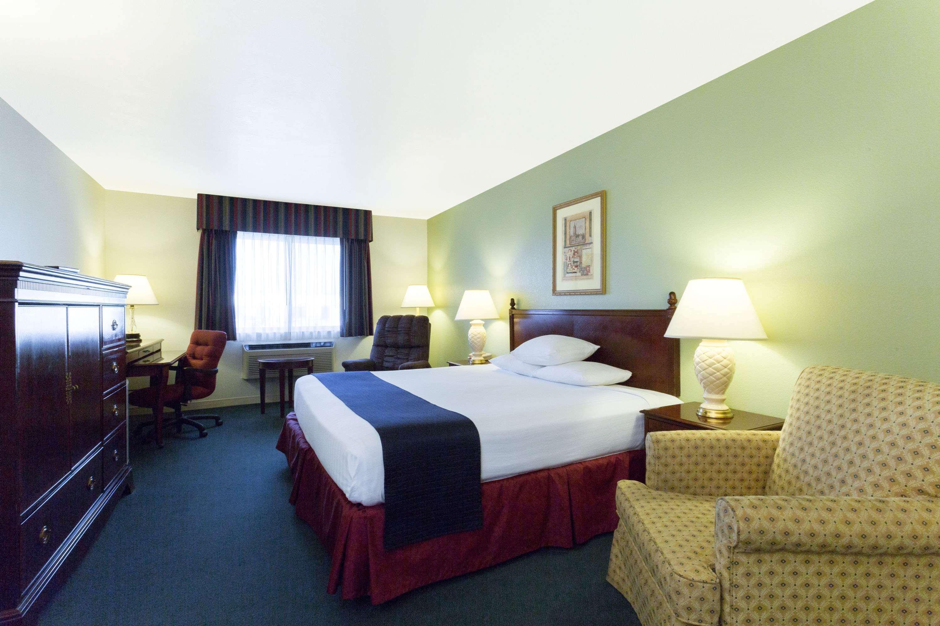 ซูเปอร์ 8 บาย วินด์แฮม มองต์เปลิเย Hotel มอนต์เพลิเอร์ ภายนอก รูปภาพ